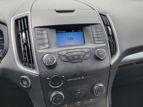 Used 2019 Ford Edge SE FWD image 25