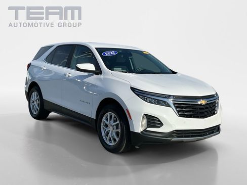 Used 2022 Chevrolet Equinox LT w/ Driver Convenience Package image 1