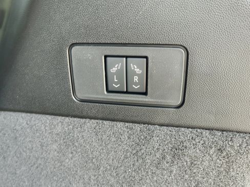 New 2025 Cadillac XT6 Luxury w/ LPO, Premium Carpet Package image 42