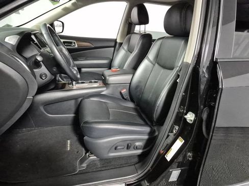 Used 2019 Nissan Pathfinder Platinum FWD image 9