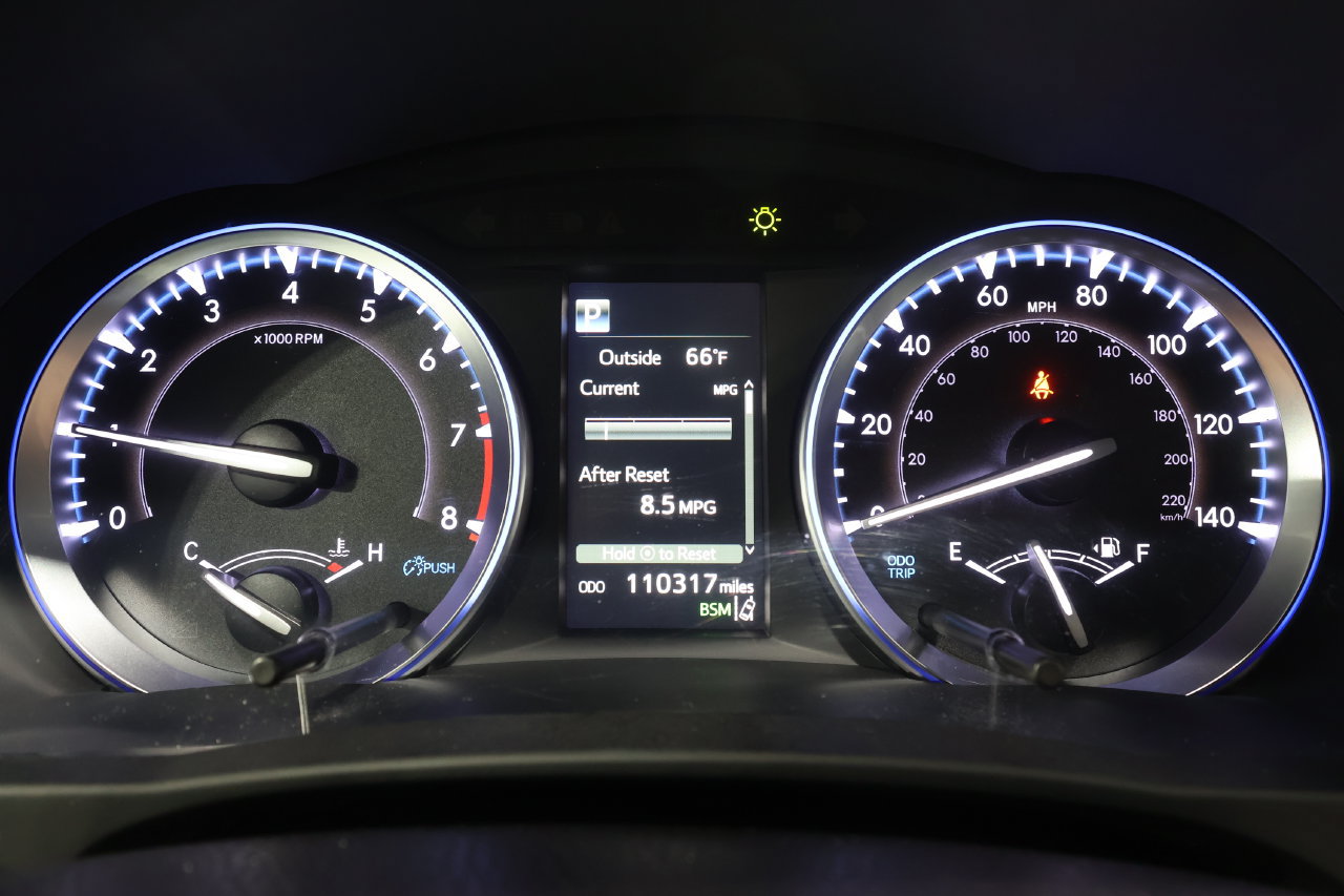 Used 2019 Toyota Highlander XLE w/ Protection Package #3 AWD/4WD image 8