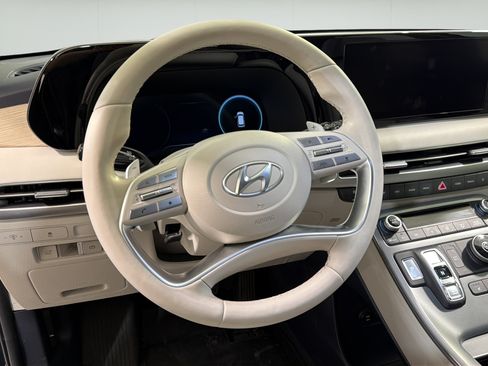 Used 2023 Hyundai Palisade Limited FWD image 12