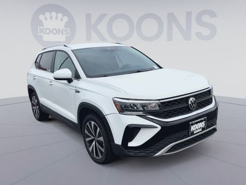 Used 2022 Volkswagen Taos SE AWD/4WD image 4