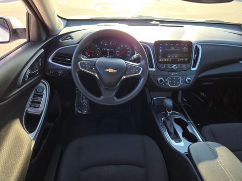 Used 2024 Chevrolet Malibu LT image 21