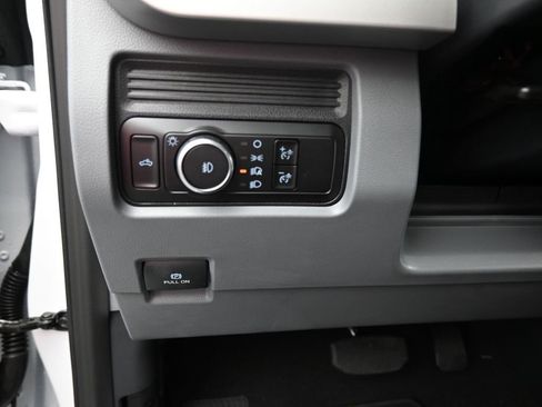 Used 2026 Ford F350 XLT image 9