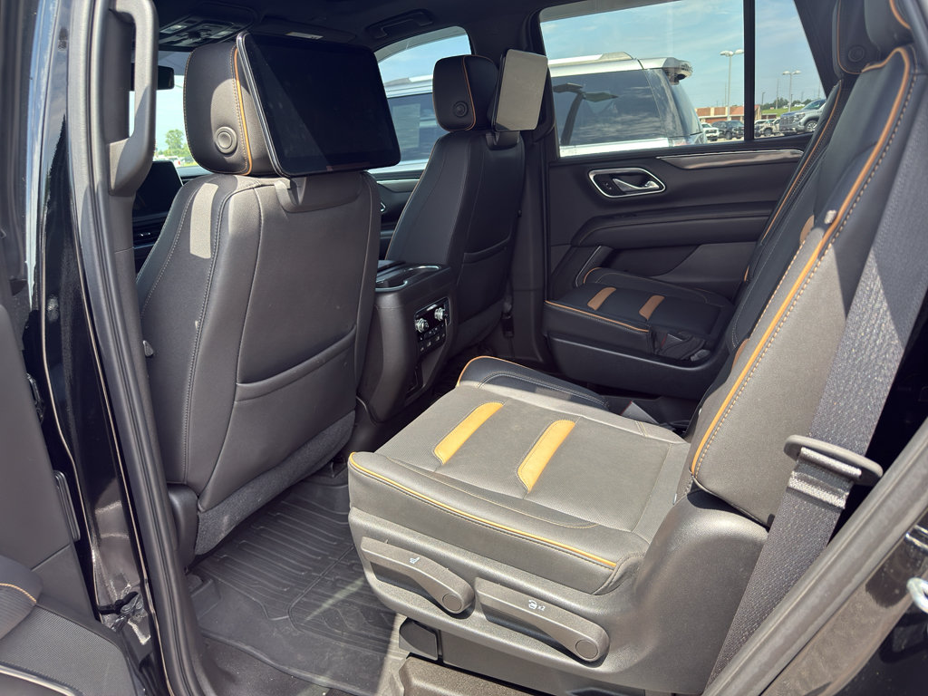Used 2021 GMC Yukon AT4 w/ AT4 Premium Package AWD/4WD image 7