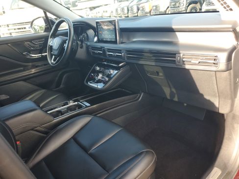 Used 2021 Lincoln Corsair FWD image 18