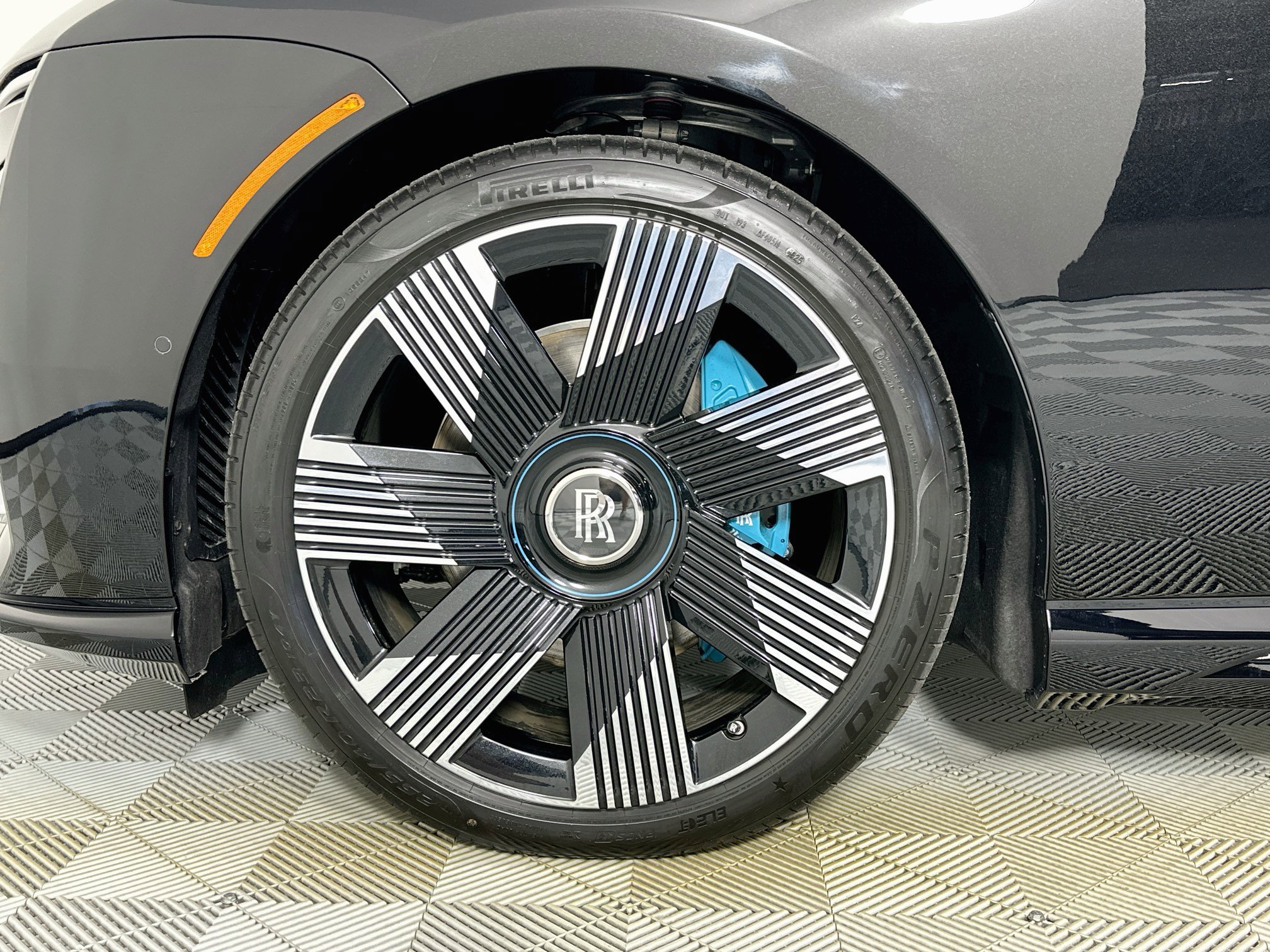 New 2026 Rolls-Royce Spectre w/ Spectre Enhancement Package AWD/4WD image 10