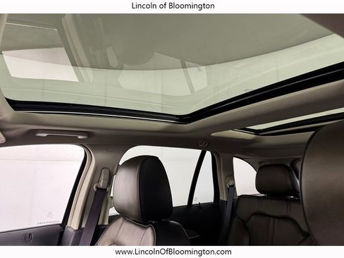 Used 2013 Lincoln MKX AWD image 25