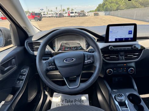 Used 2022 Ford Escape SE FWD image 15
