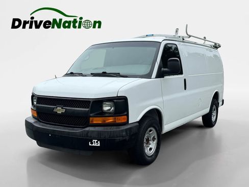 Used 2015 Chevrolet Express 3500 image 1