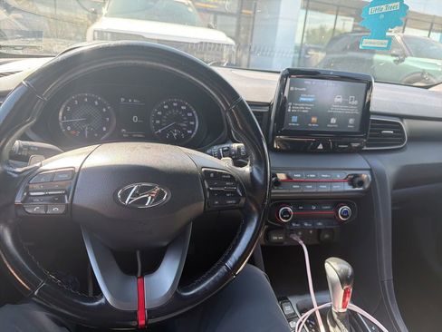 Used 2019 Hyundai Veloster 2.0 Premium FWD image 10