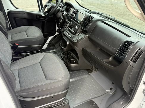 Used 2023 RAM ProMaster 2500 FWD image 14