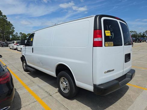 Used 2023 Chevrolet Express 2500 w/ Driver Convenience Package RWD image 4