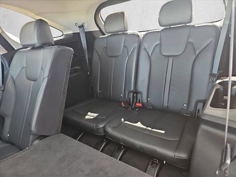 Used 2024 Kia Sorento S w/ Panoramic Sunroof Package image 10