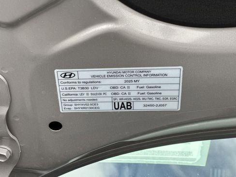 Certified 2025 Hyundai Elantra Sport image 41