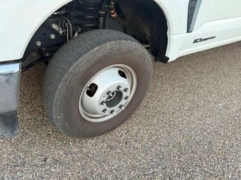 Used 2025 Ford F350 XL w/ XL Chrome Package AWD/4WD image 4