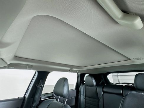 Used 2023 Mitsubishi Outlander SE image 18