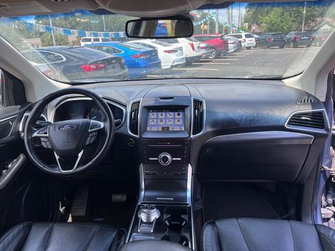 Used 2019 Ford Edge Titanium image 18