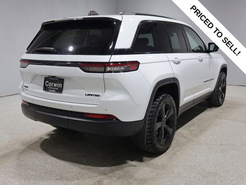 Used 2023 Jeep Grand Cherokee Limited w/ Black Appearance Package AWD/4WD image 2