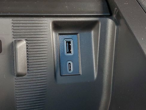 New 2025 GMC Hummer EV 2X image 28