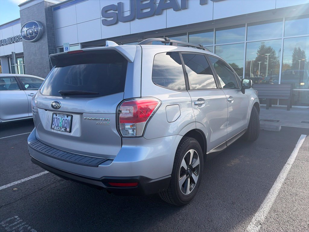 Used 2017 Subaru Forester 2.5i Premium w/ Popular Package #2A AWD/4WD image 7