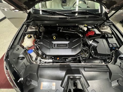 Used 2019 Lincoln MKZ Premiere image 50