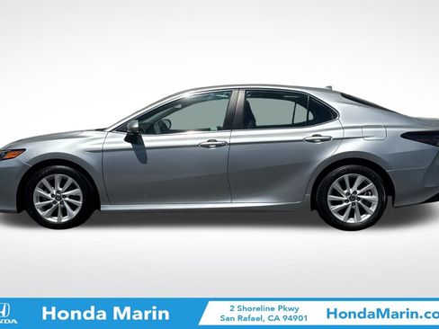 Used 2021 Toyota Camry LE FWD image 8