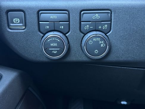 New 2026 Chevrolet Silverado 1500 LT image 27