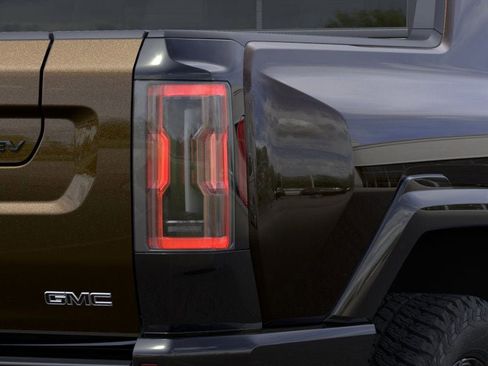 New 2026 GMC Hummer EV 4x4 Crew Cab w/ LPO, Sport Package image 35