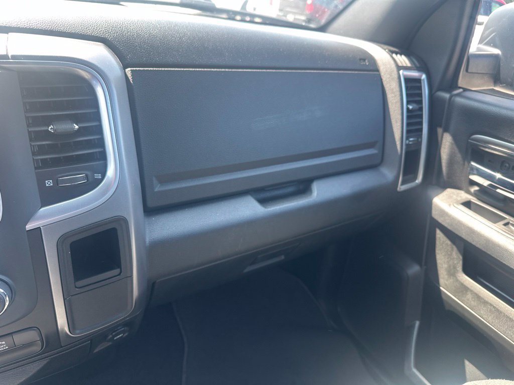Used 2024 RAM 1500 Warlock AWD/4WD image 15