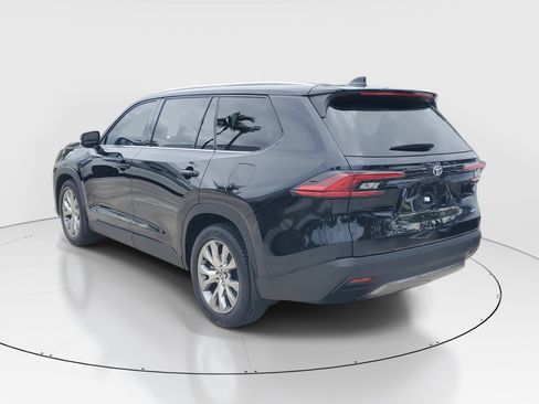 Certified 2025 Toyota Grand Highlander FWD image 5