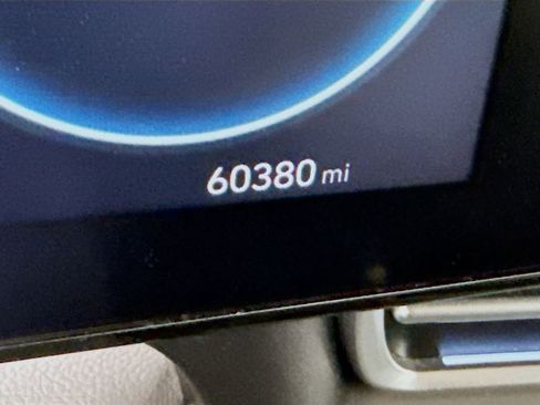 Certified 2024 Hyundai Elantra SEL image 5