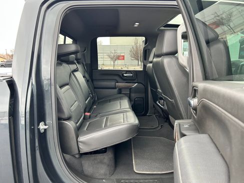 Used 2022 GMC Sierra 3500 Denali w/ Denali Ultimate Package image 25