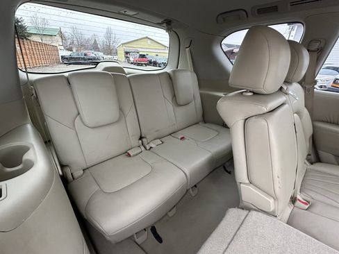 Used 2014 INFINITI QX80 4WD w/ Deluxe Touring Package image 21