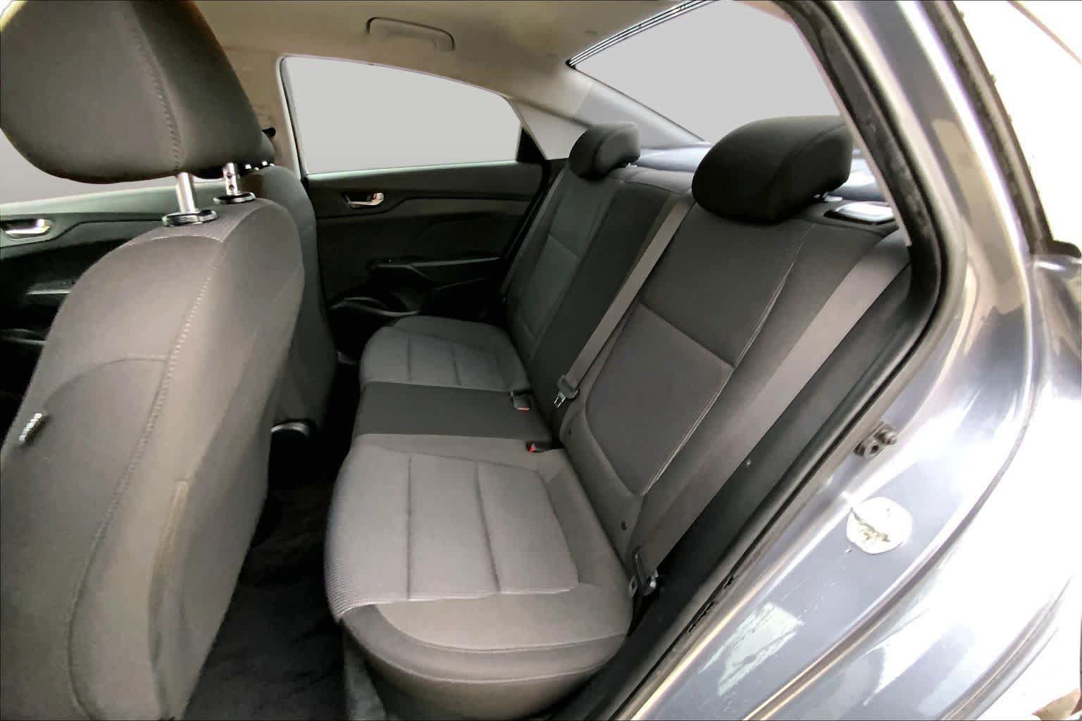 Used 2020 Hyundai Accent SE FWD image 20
