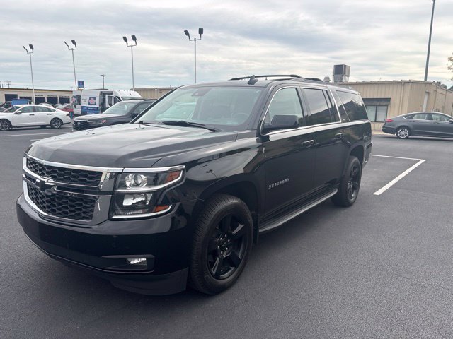 Used 2020 Chevrolet Suburban LT w/ Luxury Package AWD/4WD image 3