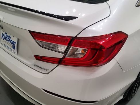 Used 2022 Honda Accord Sport image 8