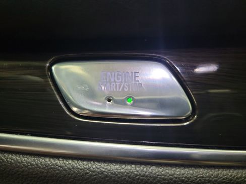 Used 2019 Buick Enclave Essence image 32