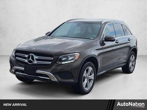Used 2018 Mercedes-Benz GLC 300 image 1