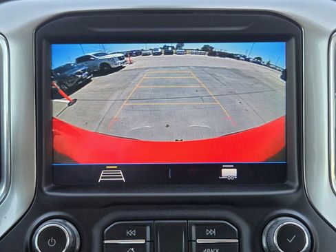 Used 2021 Chevrolet Silverado 1500 LT image 16