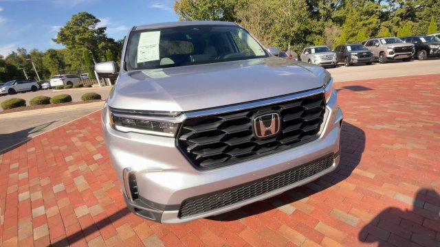 Used 2024 Honda Pilot EX-L image 4