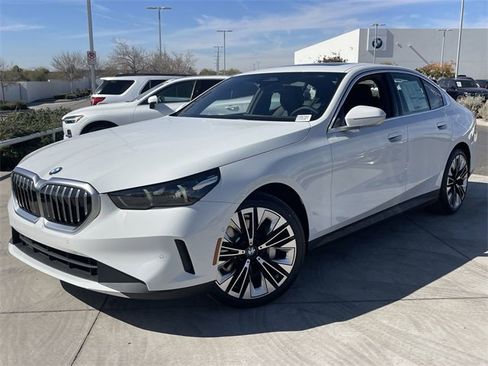 New 2025 BMW 530i image 2