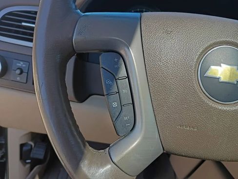 Used 2013 Chevrolet Tahoe LTZ RWD image 15