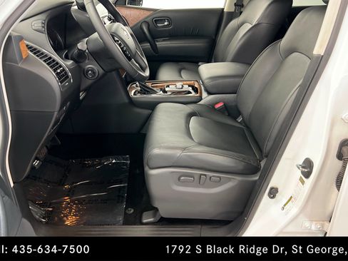 Used 2022 Nissan Armada SL w/ Captain's Chairs Package AWD/4WD image 17