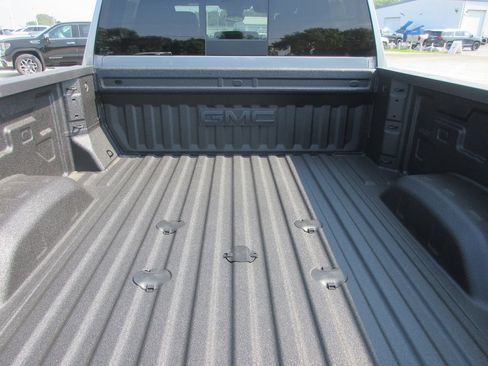 New 2026 GMC Sierra 2500 AT4 w/ AT4 Premium Plus Package AWD/4WD image 7
