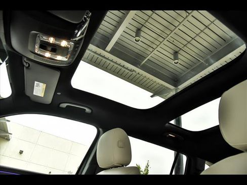 New 2025 Mercedes-Benz GLB 250 4MATIC image 11