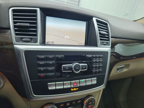 Used 2016 Mercedes-Benz GL 450 GL 450 4MATIC Sport Utility 4D image 24