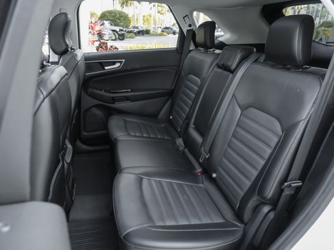 Used 2018 Ford Edge SEL w/ Equipment Group 201A image 17