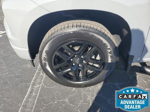 Used 2024 Chevrolet Silverado 1500 Custom w/ Turbomax Blackout Package image 18